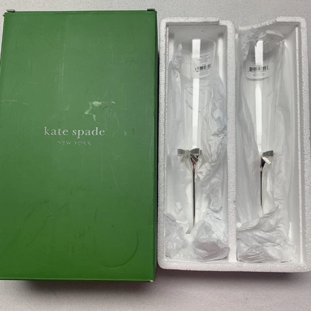 NIB Kate Spade GRACE AVENUE Flute pair